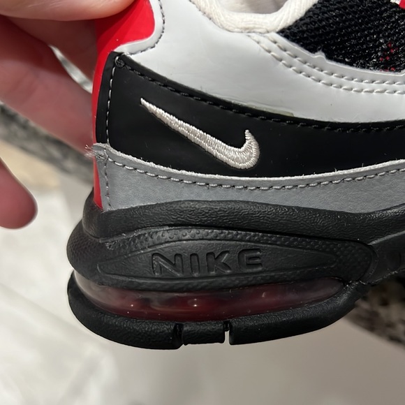 Airmax nike  infant 8c black red gray - Picture 11 of 11
